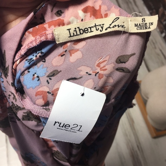 Liberty Love NWT Blouse Top Shirt Boho Floral Pink Blue Small - Picture 9 of 12